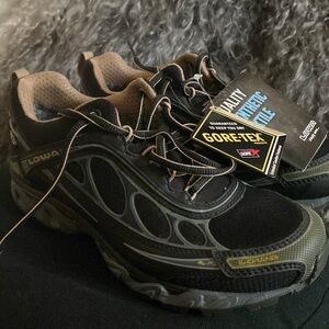 NWT Lowa Gore-Tex Women’s Hiking Shoes